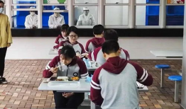 学校吃瓜爆料免费进视频,免费视频盛宴来袭！